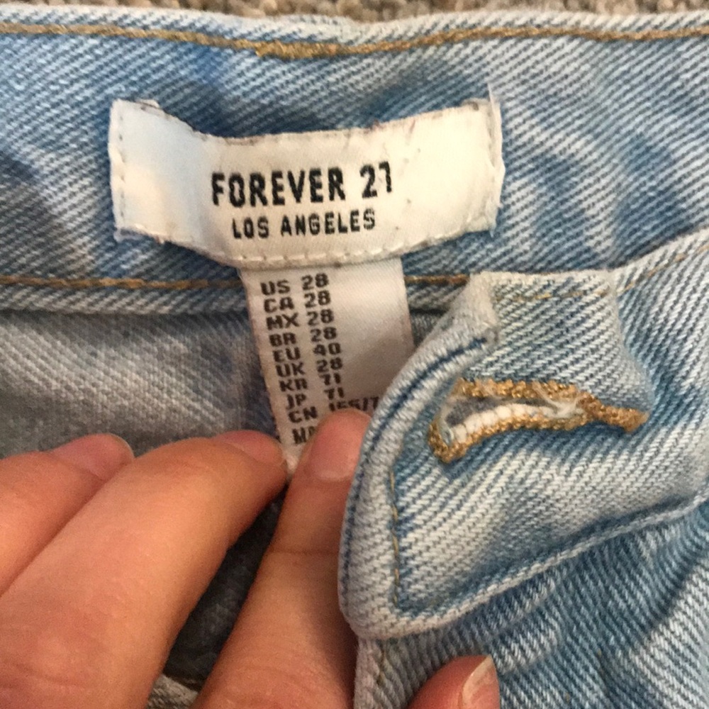 Hi Rise jean shorts - Picture 3 of 5